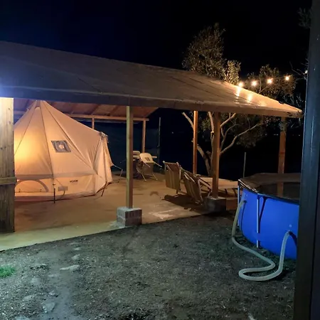 Роскошный шатер Glamping Kulmi Шкодер